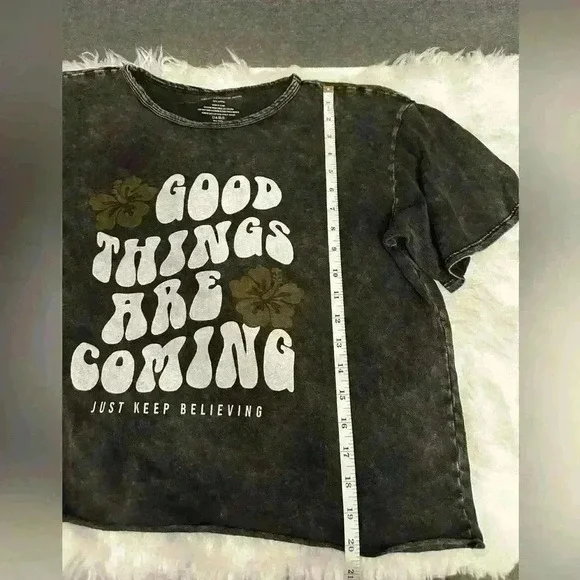 Caution to the Wind Graphic Black Distressed T-Shirt 100% Cotton Women Sz Medium - Picture 7 of 9